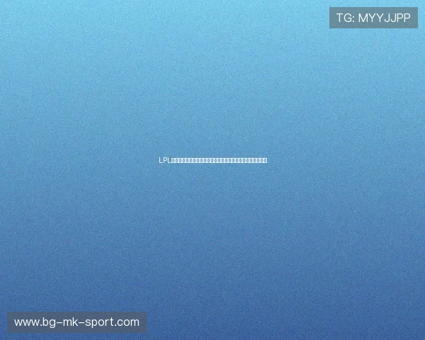 LPL辅助闪现开团完美命中多人，带你走进竞技游戏的核心魅力！