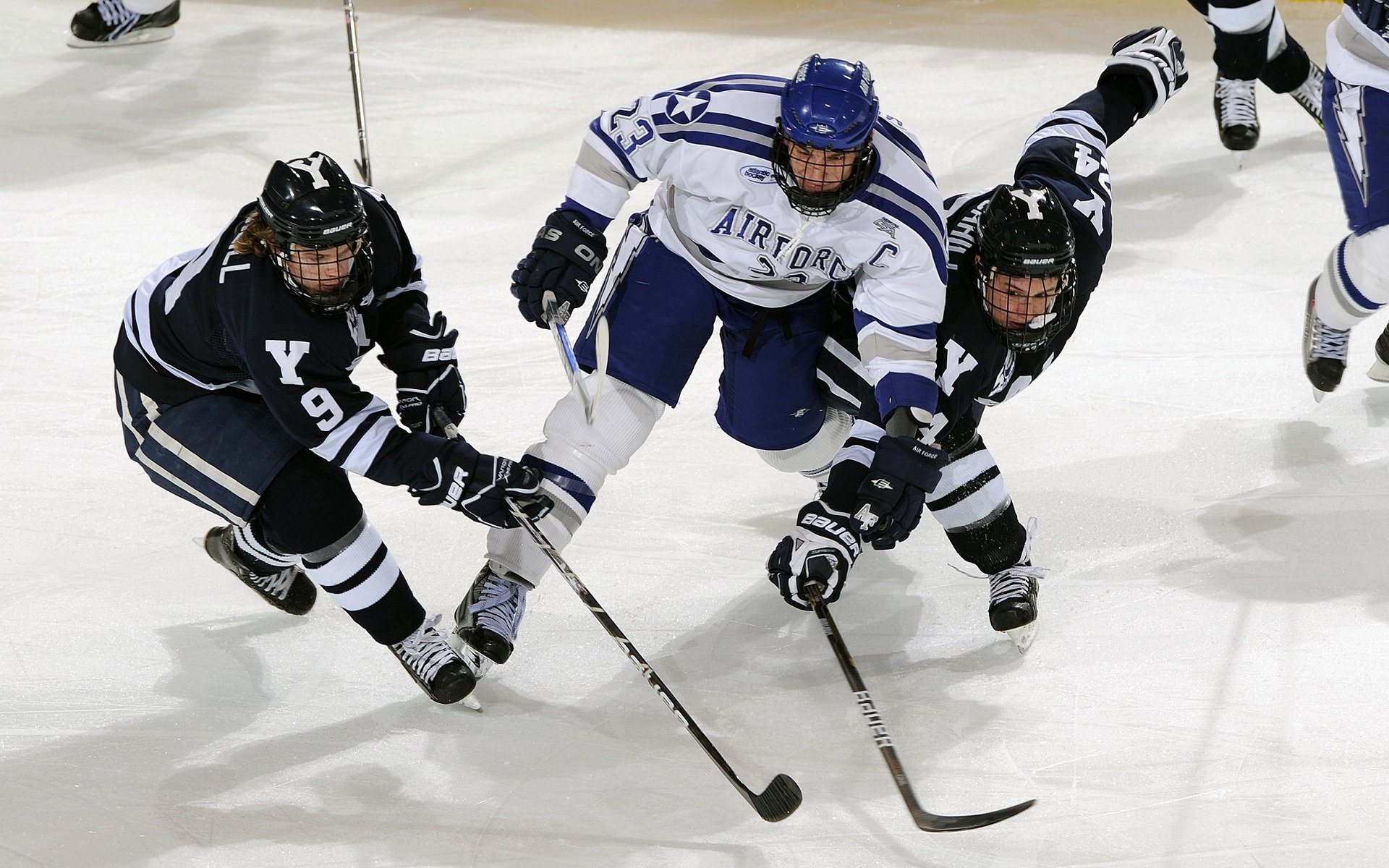 国王战术改革将更多球权交给年轻球员,国王队控卫
